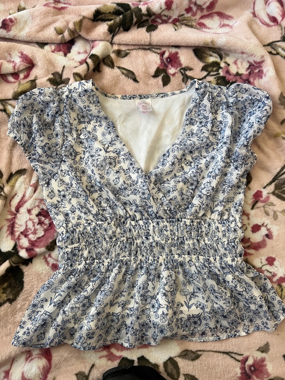 No Boundaries White and Blue Floral Smocked V-Neck Top